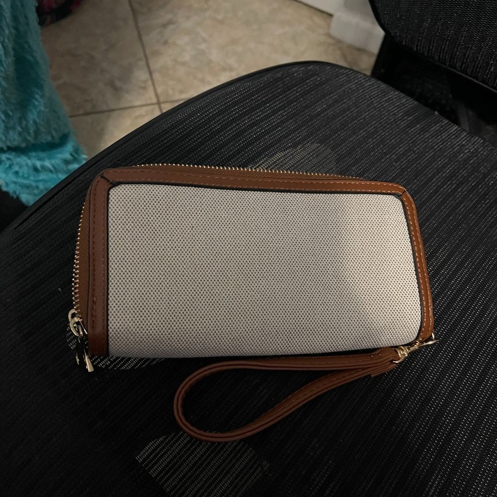 Wristlet